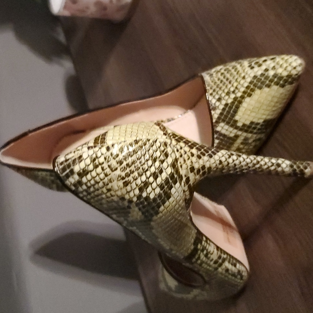 Shoes - Picture 2 of 2